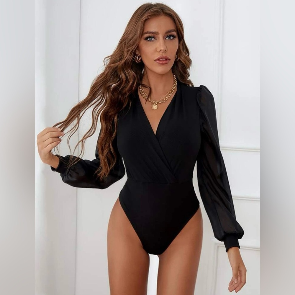SHEIN Frenchy Contrast Mesh Puff Sleeve Bodysuit
Black / 12(XL)